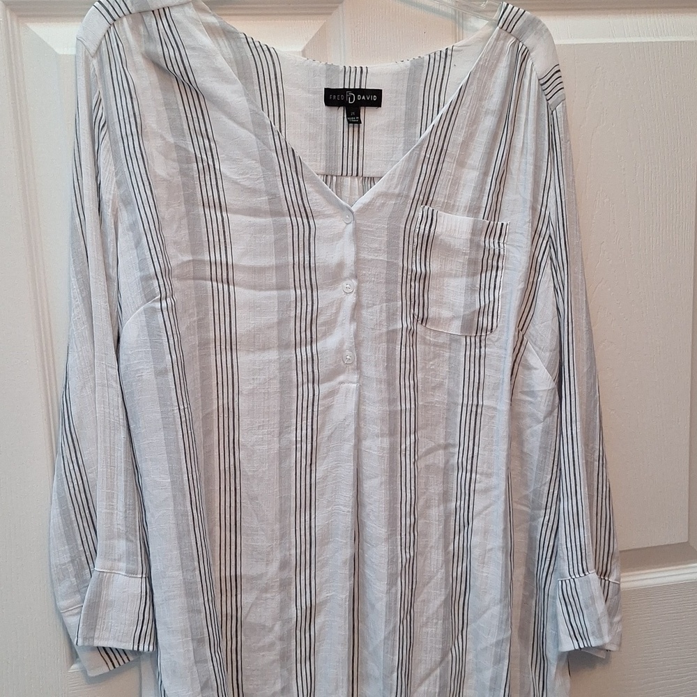 A women's Fred David casual 3/4 sleeve pullover plus size shirt 2X